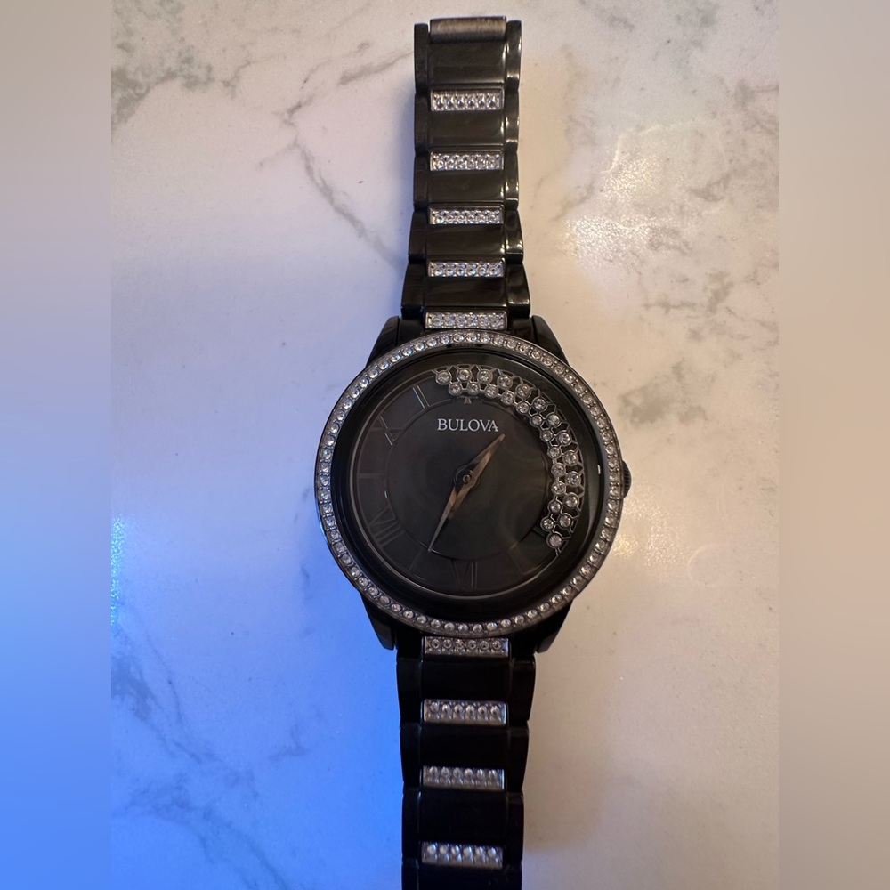 Very good condition watch really like new.